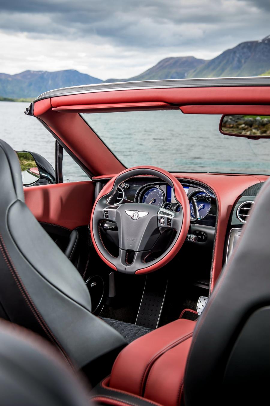  Bentley Continental GT V8 S Convertible 2015 года  (фото 9 из 17)